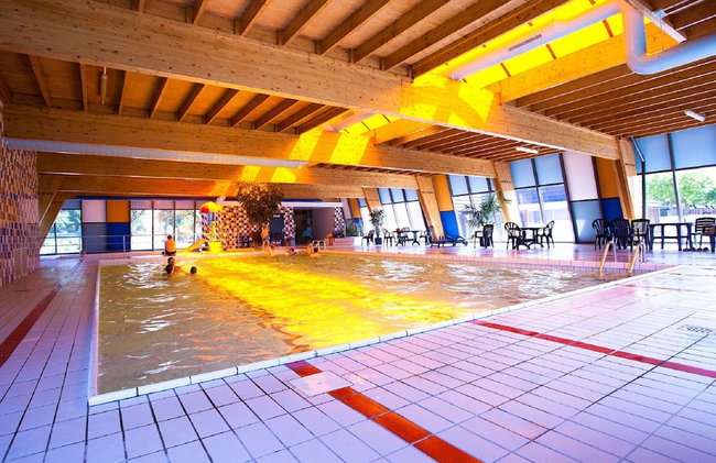 Enchanting Chalet 600 m From the sea - Photo 30