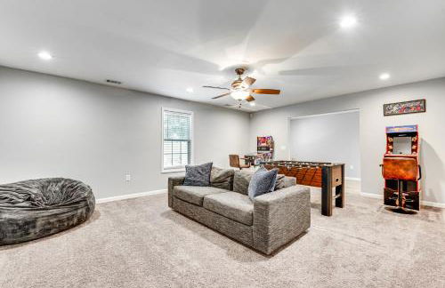 Game Room and Peaceful Deck Dacula Family Home - Foto 2