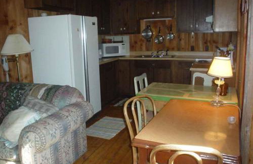 Spacious 14-Person Cabin Perfect for Families in Mount Holly, Vermont - Foto 6