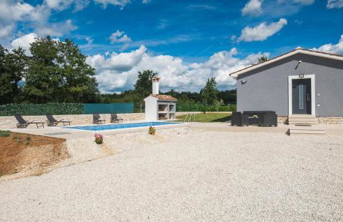 Awesome Home In Malisi With Kitchen - Photo 10