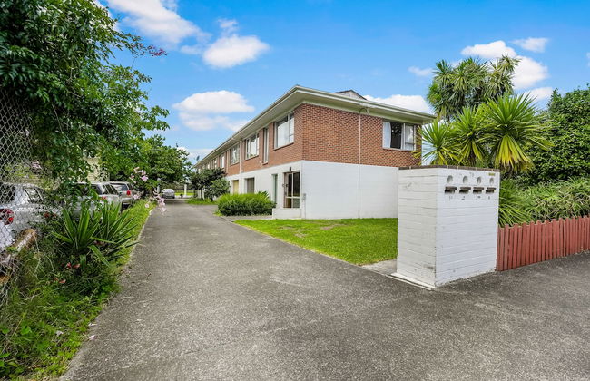 Inner City Retreat - WiFi - Netflix - Photo 48