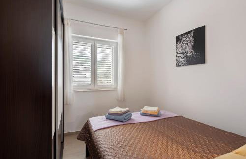 Simplistic Apartment in Neviđane near Sea beach - Foto 37