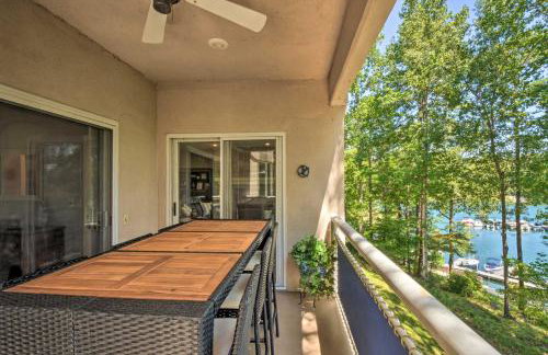 Resort-Style Condo with Balcony on Lake Keowee - Foto 3