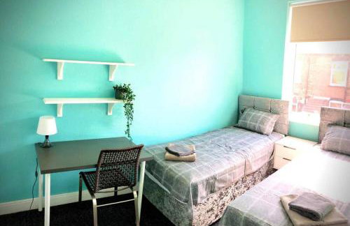 The Manchester Pad - 3BR Entire house with parking - Foto 12