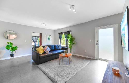 Comfy & Spacious Duplex w Top Amenities! - Foto 7