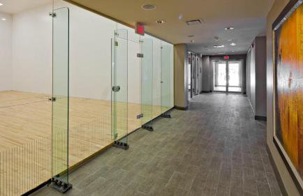 Newport 1 BR w Work Setup by Anyplace - 11747 - Foto 56