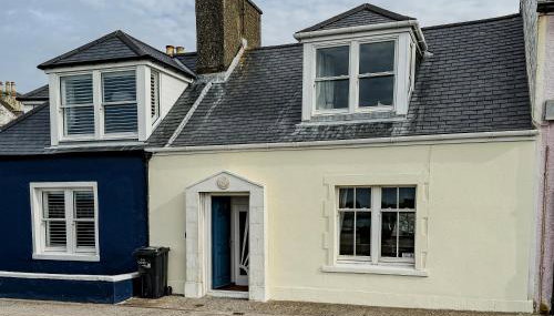 Moir Cottage - Photo 1