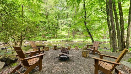 Woodsy Big Bass Lake Hideaway with Fire Pit and Deck! - Foto 2