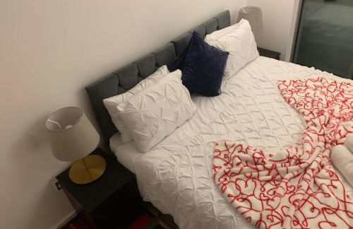 Cozy Entire Apartment with Free onsite Parking, 2-Min Walk to Barking Station - Foto 18