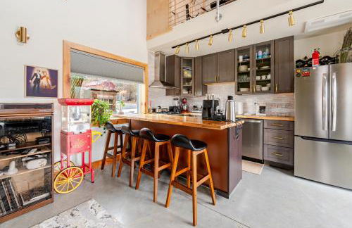 Secluded Private Retreat with Cabin & Vintage Airstream - Foto 49