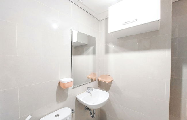 Comfort And Homey 2Br At Podomoro City Deli Medan Apartment - Photo 24
