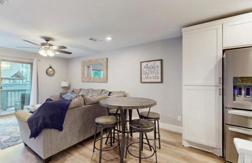 Condo Near Lake Horseshoe Bay with Private Balcony, Washer/Dryer, A/C, WiFi - Foto 6