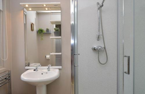 Heather Lodge with Hot Tub - Foto 18