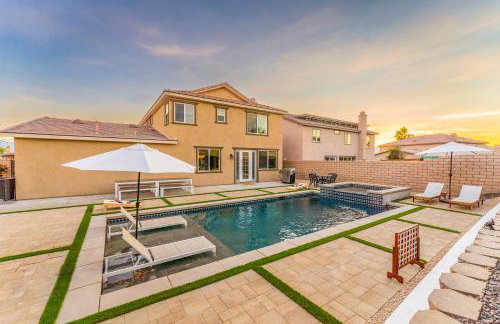 GAMEROOM, King Beds, Movie Projector, Heated Saltwater Pool, Golf and Games! - Foto 60