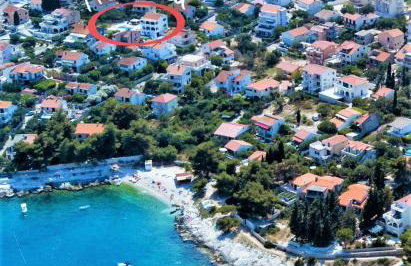 Villa Mendula Trogir - Luxury villa by the beach - heated pool - lush green garden - Photo 12