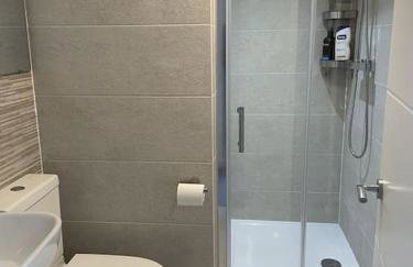 Paradigm House, Modern 2-Bedroom Duplex Apartment 2, Free Parking, Oxford - Foto 18