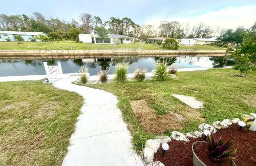 Beautiful Waterfront Home Less Than 7 mins to Beaches - Foto 12