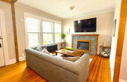 The Rustic Home Albany NY - 3 Bedroom Private Second Floor Apartment - Foto 1