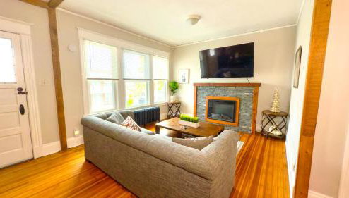 The Rustic Home Albany NY - 3 Bedroom Private Second Floor Apartment - Foto 1