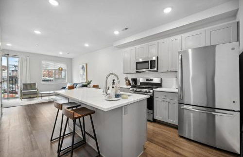 Luxurious Condo with Rooftop and Parking near University City - Foto 3