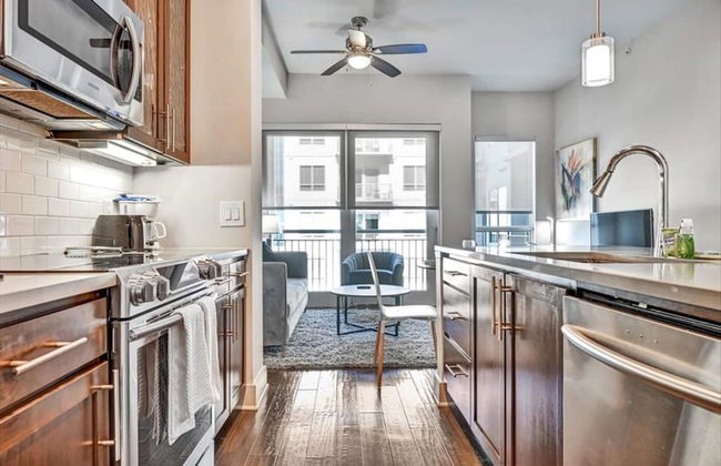 Global Luxury Suites Midtown Atlanta - Photo 10