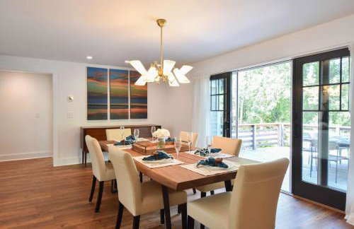 Gorgeous Renovation Walk to Water - Photo 13