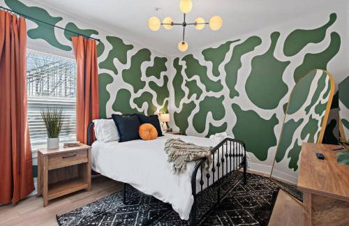 *NEW* Charm on Church ~ Cozy, Modern, Downtown Apt - Foto 3