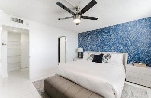 Beachside Modern 2BR 2BA - Foto 24