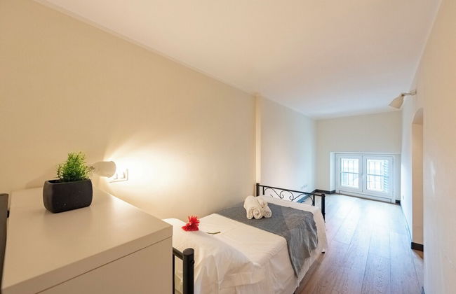 Beautiful Flat Next To Aquarium - Photo 2