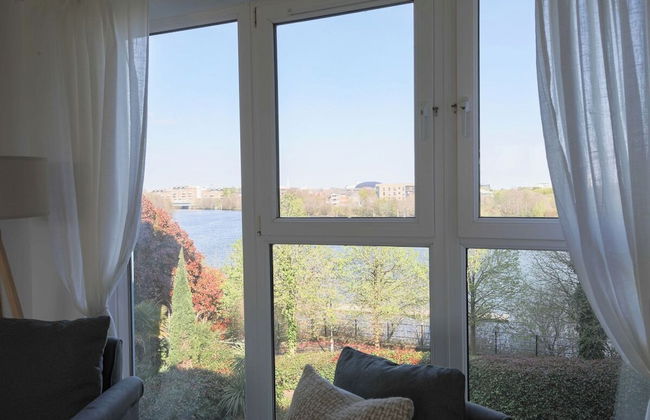 2 Bed Apartment Overlooking Water - Foto 65