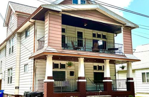 Sleep with a Lion!! 6 bedroom house, near downtown, Ohio city Tremont! - Foto 2