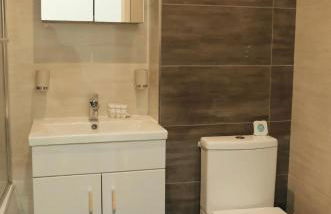 Amanah Properties - Stylish Retreat for Friends & Families Zone 1 Sleeps 5 - Foto 27