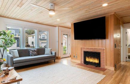 Grey Oak by Avantstay Surfers Retreat Walk to Cove Beach + Golf + Firepit - Photo 10