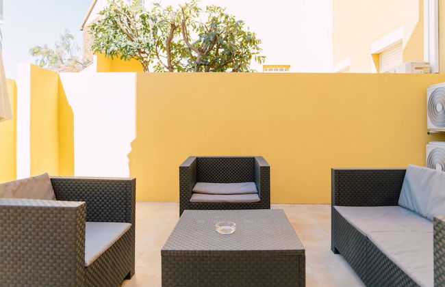 Oporto Yellow Villas - Photo 53