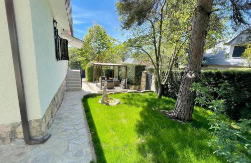 La Fontanilla en Estación de El Espinar - Foto 15