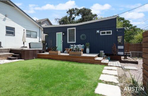 HGTV Featured Tiny Home w Hot Tub Near East 6th St - Foto 28