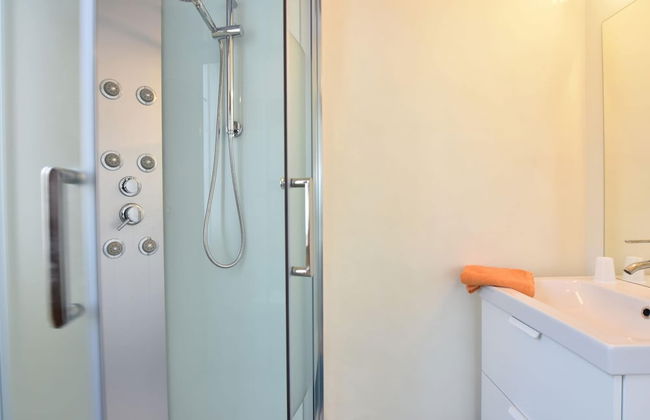 Former Hotel in the Centre and Near the Beach in Panne - Foto 23