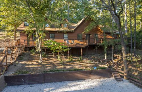 Luxury Rock Creek Cabin w Deck by Lake Hamilton - Foto 39
