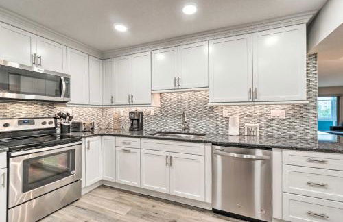 Walk to Beach Resort-Style Siesta Key Condo! - Foto 9