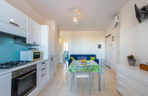 Apartment with Terrace & Parking near the Sea - Foto 4