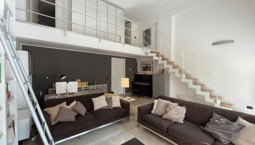 Ampio Loft su due livelli con giardino - Foto 2