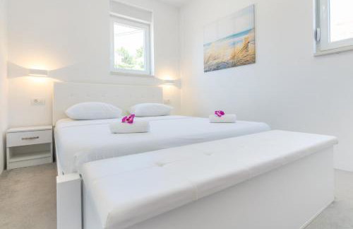 Apartments Latkovic - Photo 12