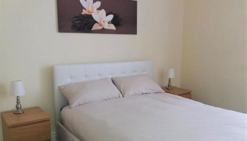 Home from Home near LFC & train station - Foto 2