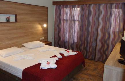 Niki Studios Sea - Front - Photo 26