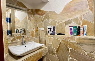 Cozy & Central 75 TV near Mercedes Museum, Stadium - Foto 4