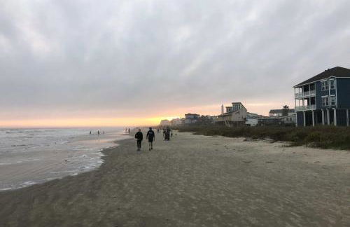 Walk to Beach and State Park! Bungalow in Galveston - Photo 27