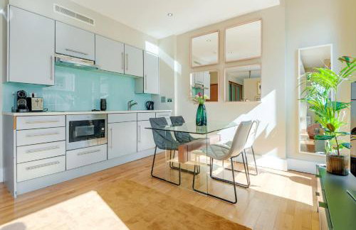 Welcome London Piccadilly Circus - Photo 8