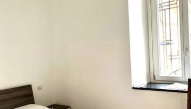 Immense Secret Cave - Foto 2