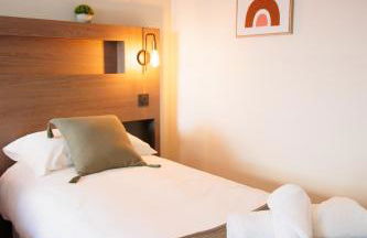 Appart'hôtel Le Corot - Accès Autonome - Saint-Junien Centre - Foto 96