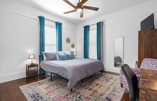 Vineyard Cottage-Pet Friendly & Walk to Oaklawn! - Foto 30